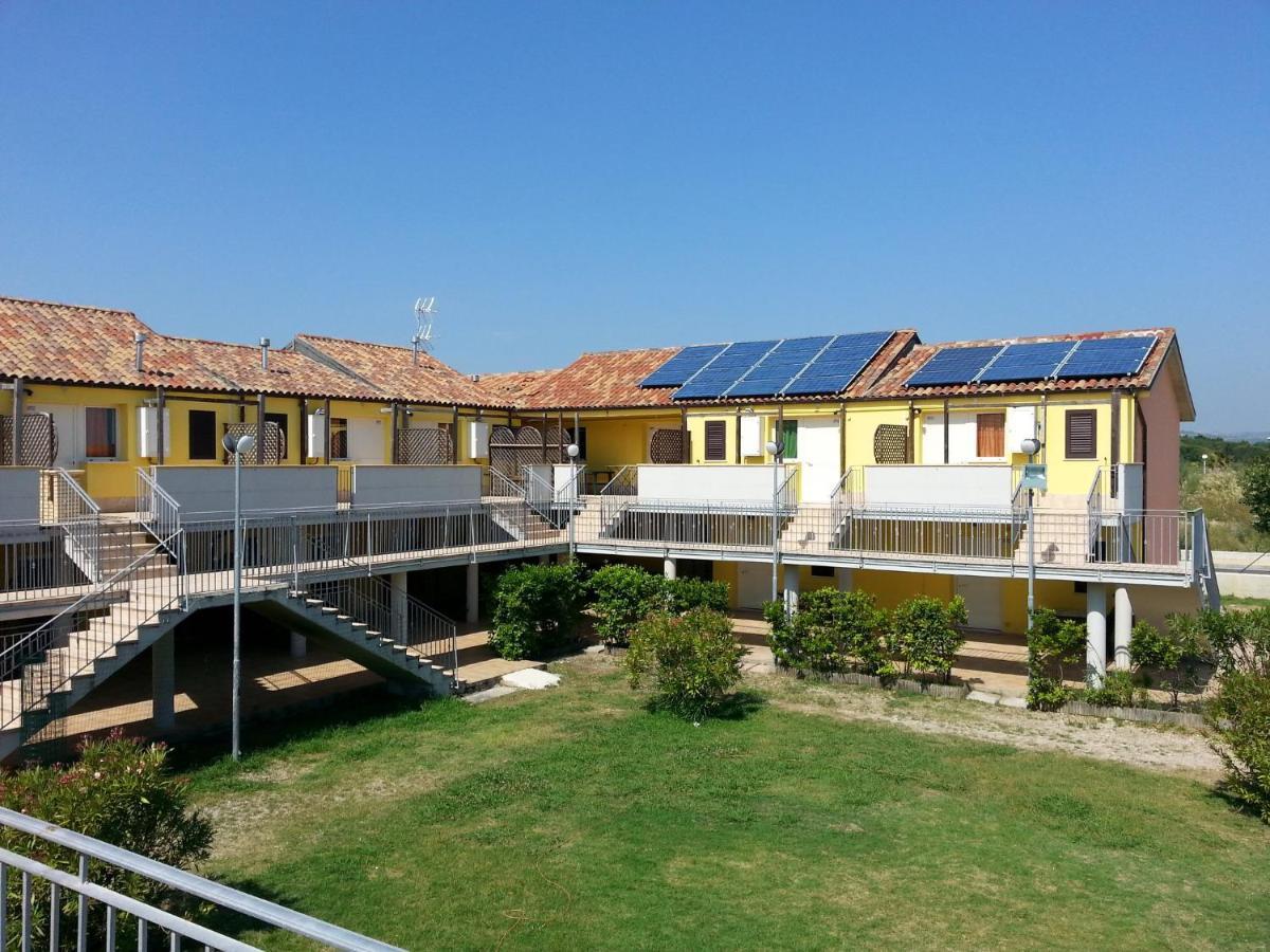 Lianna Beach Resort Marina Di Montenero Eksteriør billede